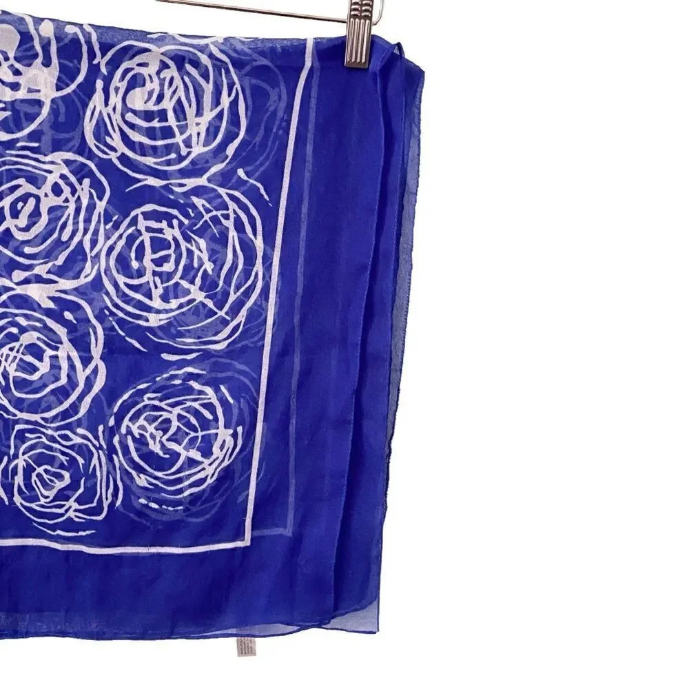 Tres- Elle Made in Italy Rose Print Blue and White Scarf in One Size